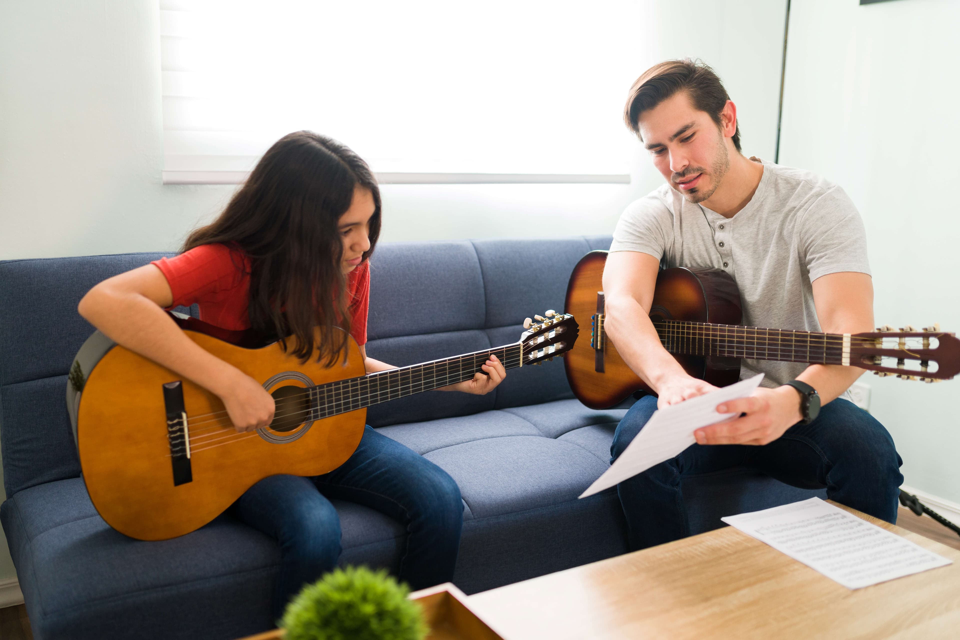 How to Learn to Play Guitar: A Step-by-Step Guide for Beginners